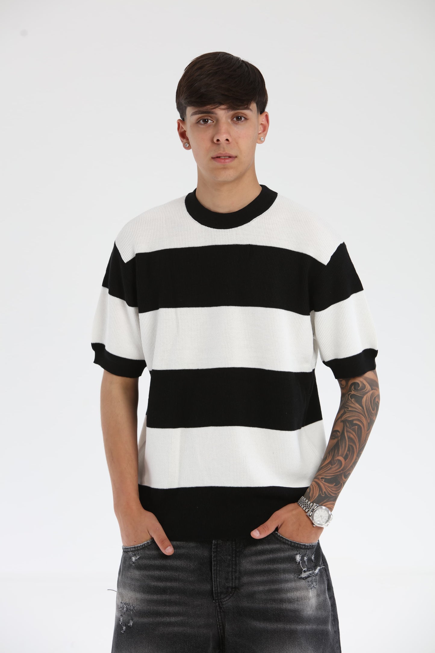 T-shirt riga larga
