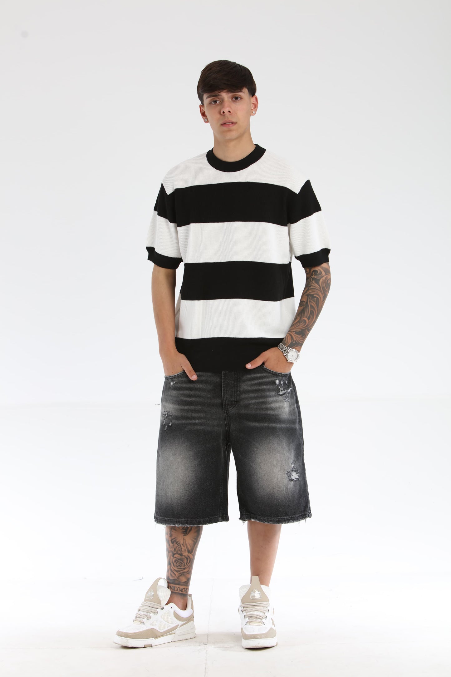 T-shirt riga larga